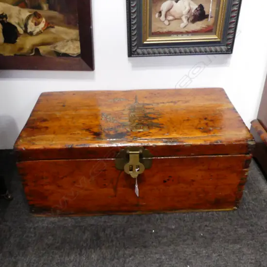 ORIENTAL WOODEN CHEST W.715mm