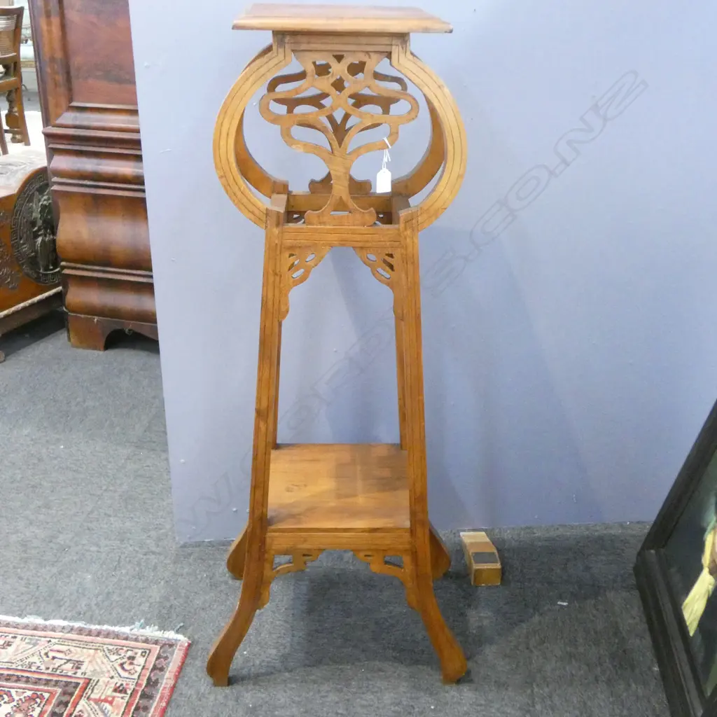 ART NOUVEAU-STYLE OAK PLANT STAND.H 1130mm Image 1++