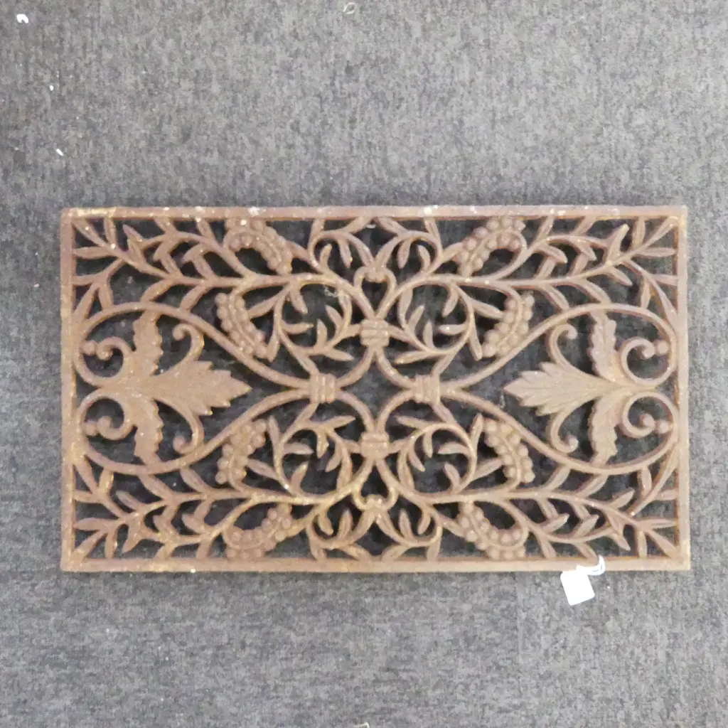 CAST IRON DOOR MAT 340x590mm Image 1++