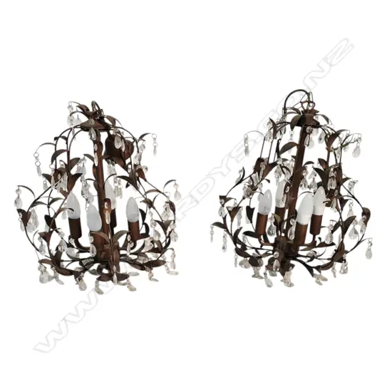 PR CHANDELIERS, MULTI TEAR DROPS & METAL FLOWERS - 700 x 370mm