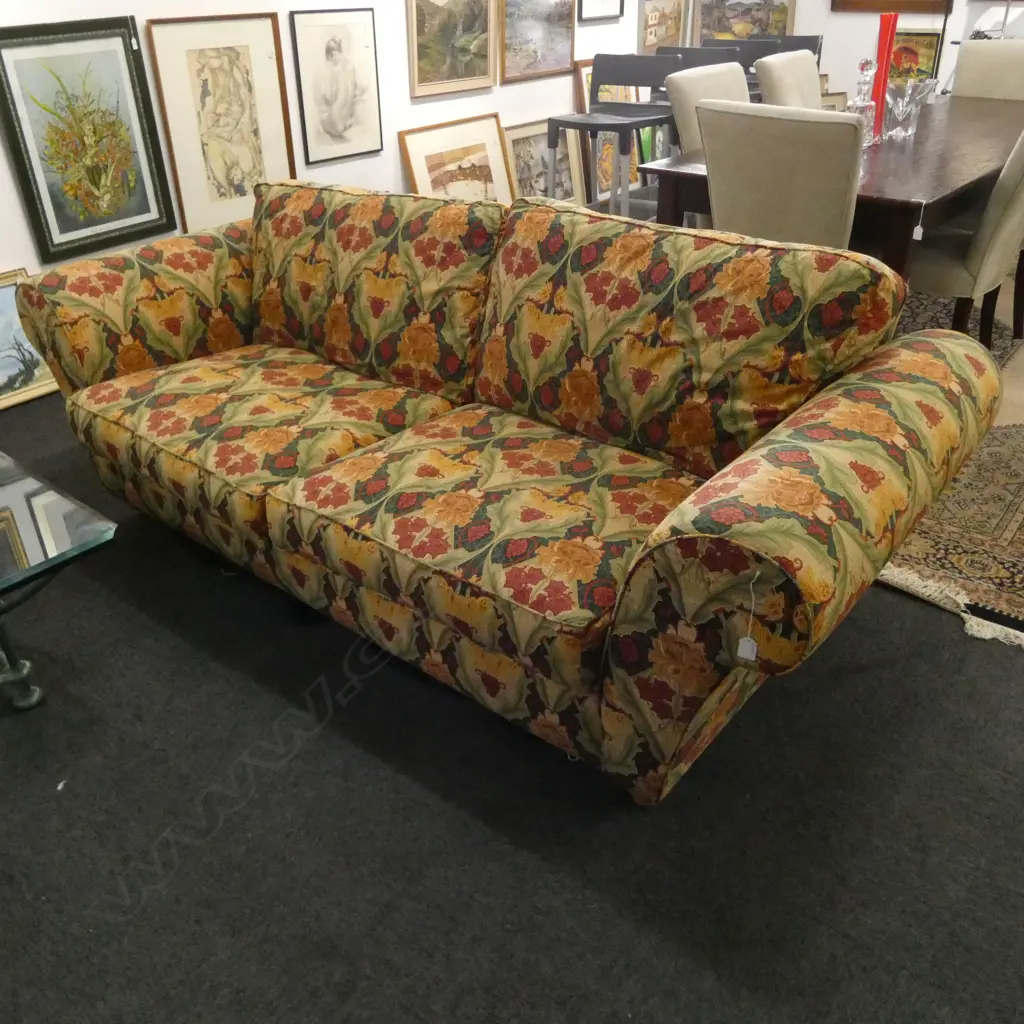 SOFA BED w. WILLIAM MORRIS TYPE UPHOLSTERY Image 1++