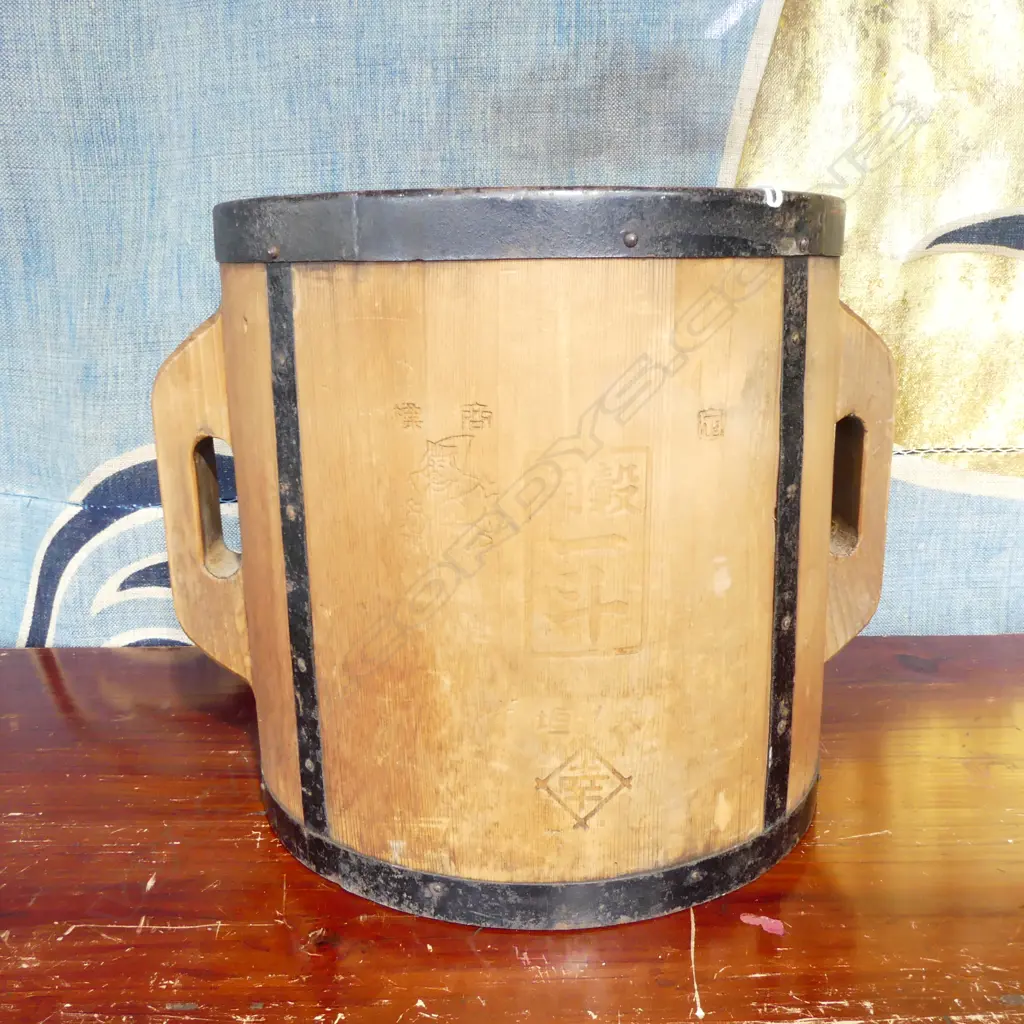 80 year old iron bound cypress wood rice measure; Imperial standard, 18 litres, H.315mm Image 1++