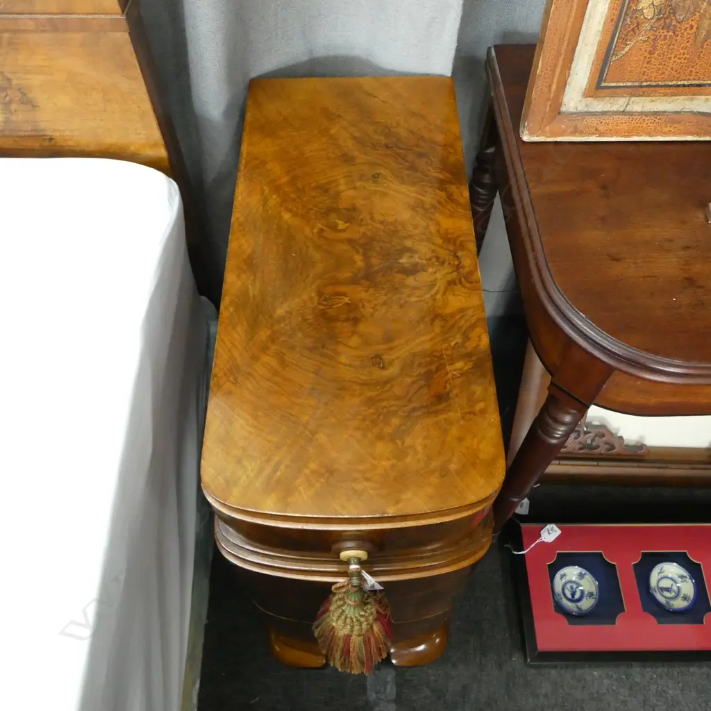 DECO BEDSIDE CABINET 335x550x715mm Image 1++