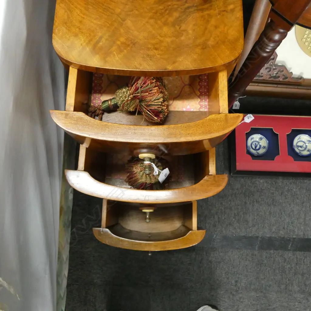 DECO BEDSIDE CABINET 335x550x715mm Image 1++
