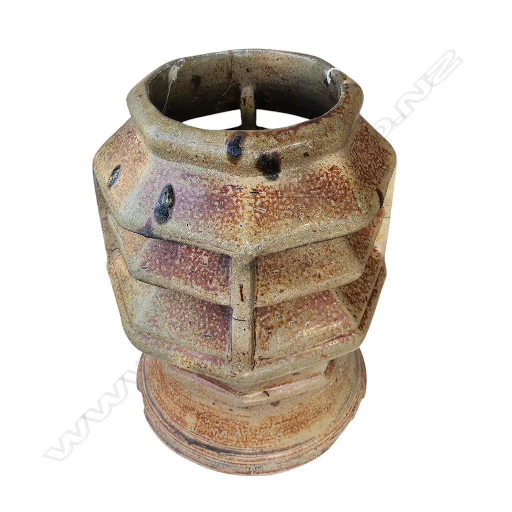 CHIMNEY POT (cracks) Image 1++