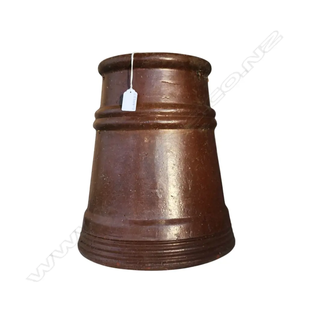 AMALGAMATED BRICK AND PIPE POTTERY CHIMNEY POT H.350mm Image 1++