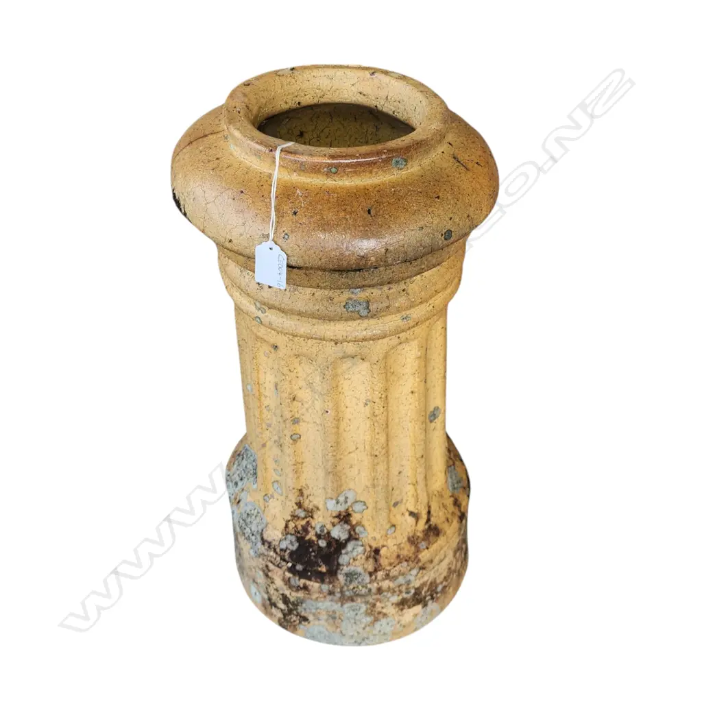 TERRACOTTA CHIMNEY POT H.600mm Image 1++