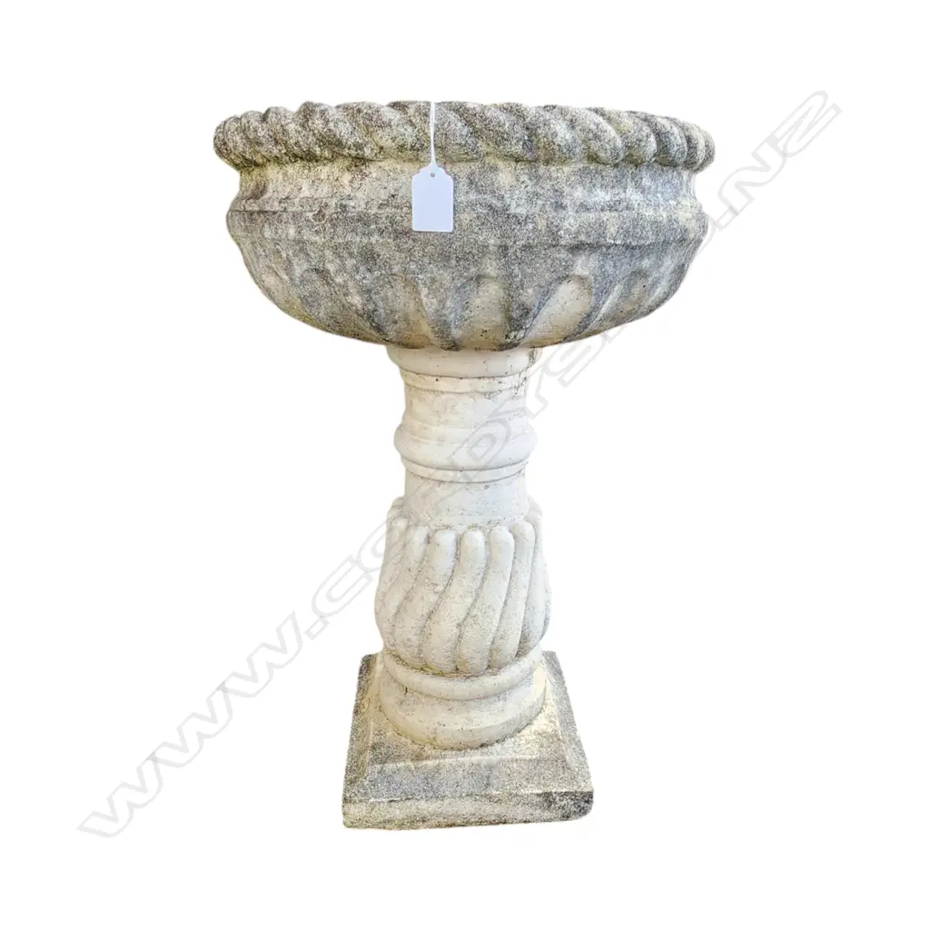 VINTAGE BIRD BATH H.630mm Image 1++