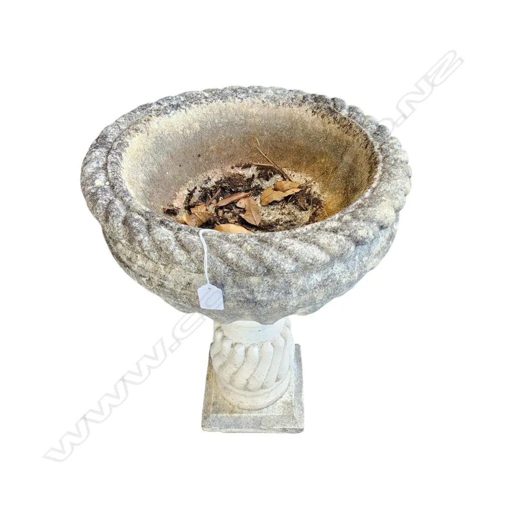 VINTAGE BIRD BATH H.630mm Image 1++