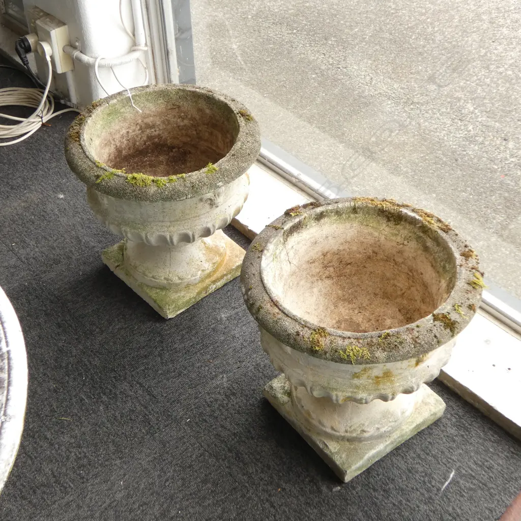 PR VINTAGE CAST DECORATIVE CONCRETE PEDESTAL PLANTERS a few rim cracks H.350mm. Dia.360mm Image 1++