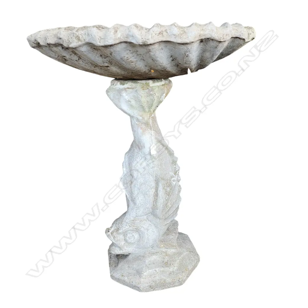 CONCRETE PAINTED BIRDBATH H.850mm Image 1++