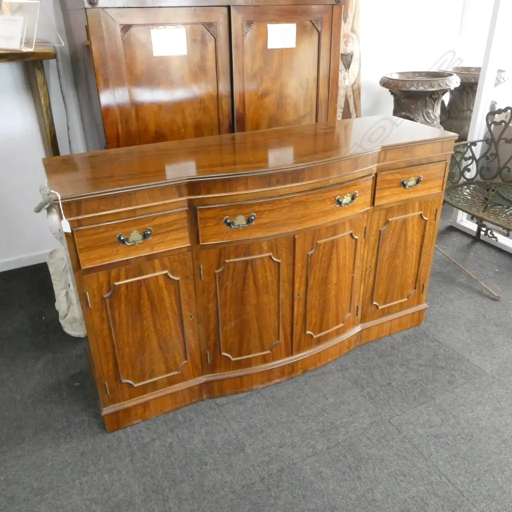 MAHOGANY BREAK FRONT SIDEBOARD Image 1++