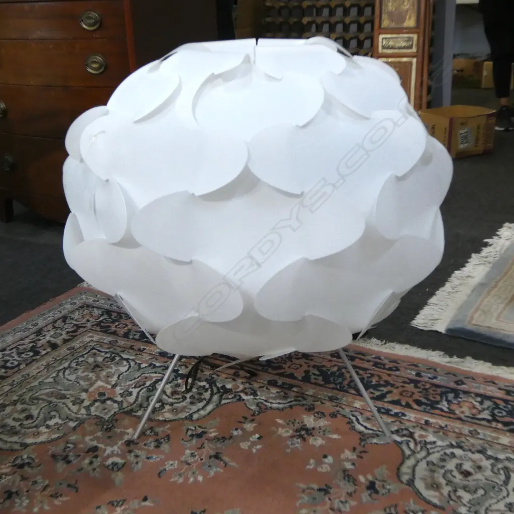 LG ORIGAMI STYLE LAMP [WORKING] H750mm Image 1++