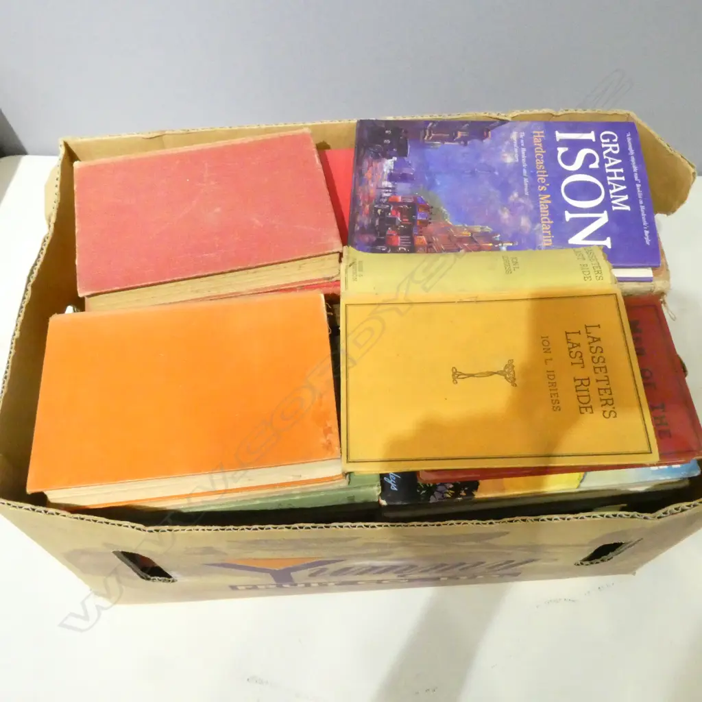 BOX ASST. OLD BOOKS Image 1++