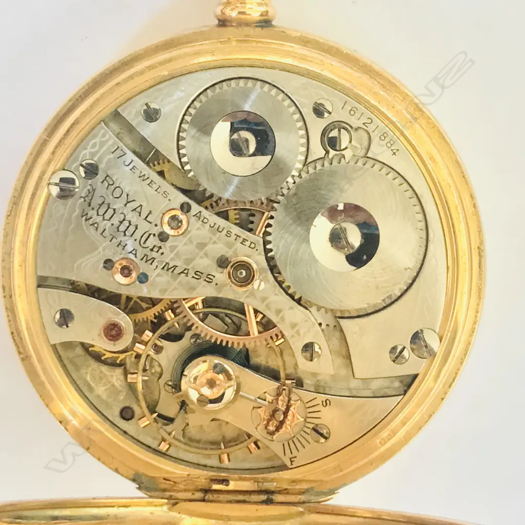 18ct gold hunter Waltham pocket watch Image 1++