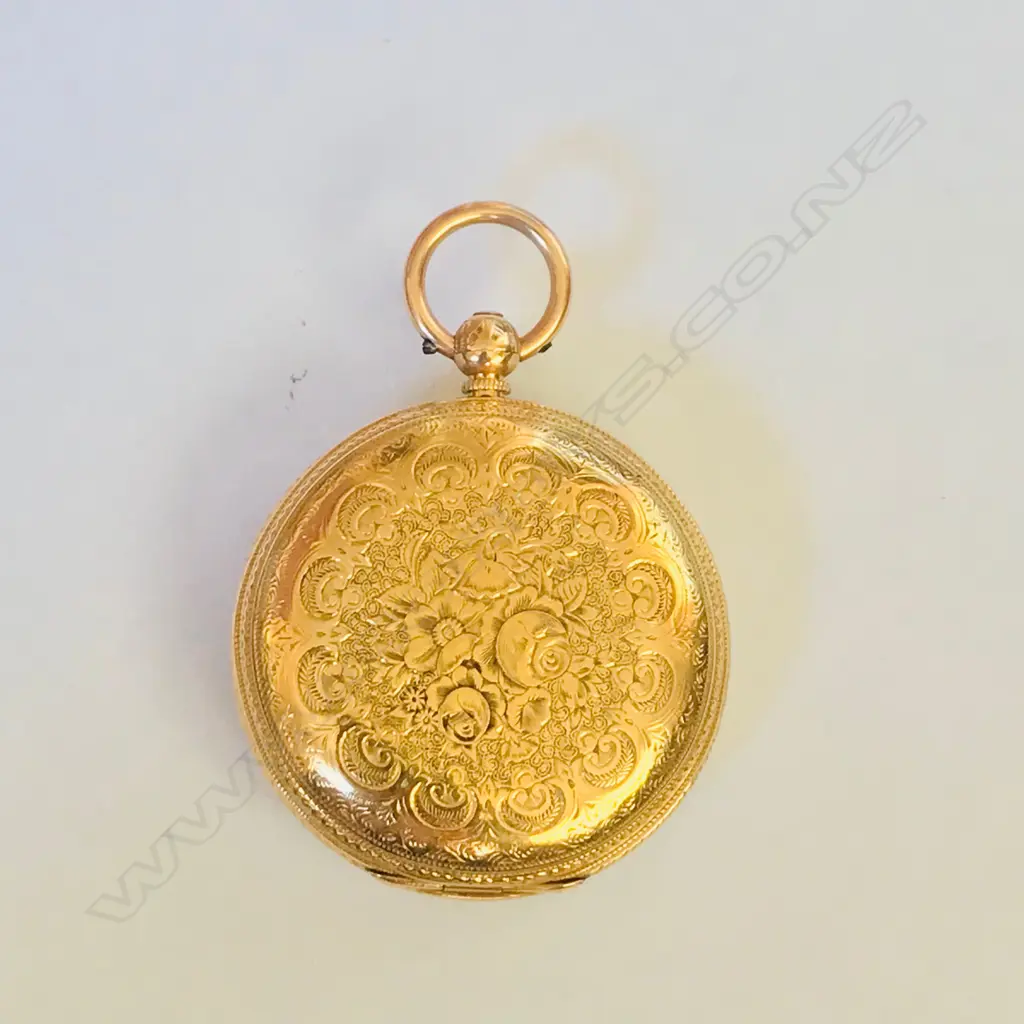 18ct gold mid-size, open face pocket watch Image 1++