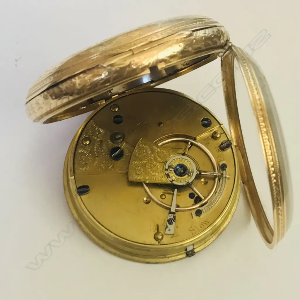 18ct gold mid-size, open face pocket watch Image 1++