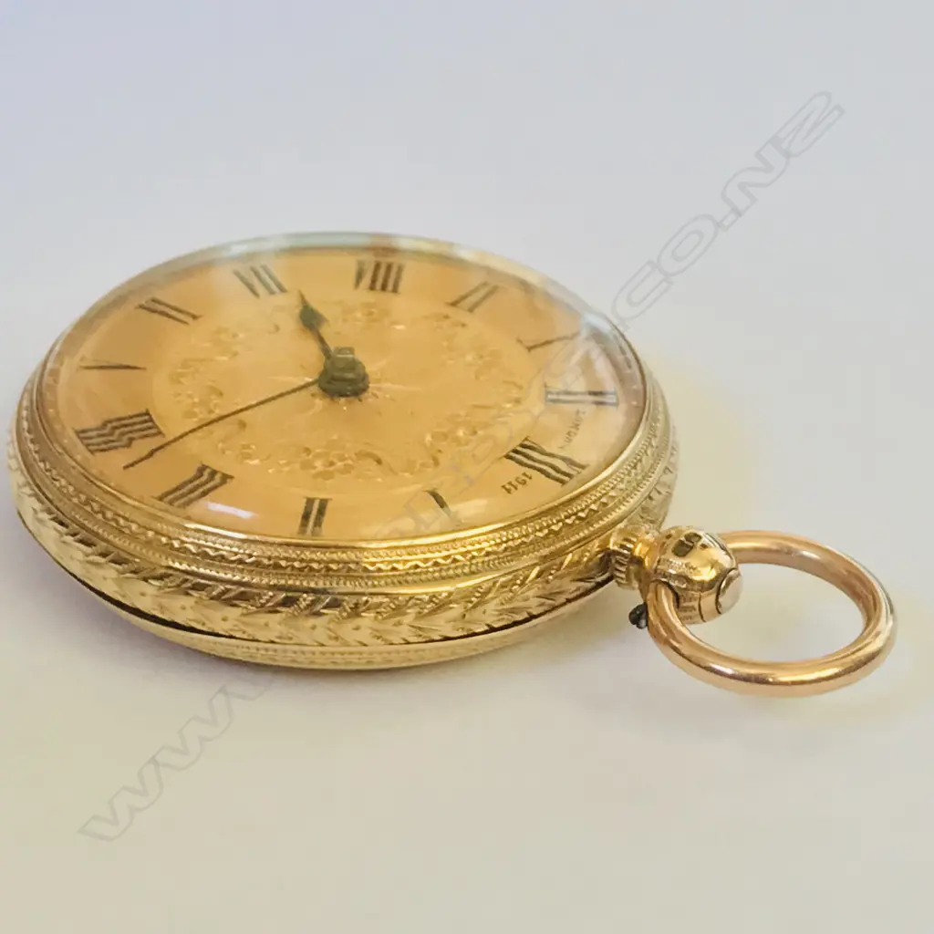 18ct gold mid-size, open face pocket watch Image 1++