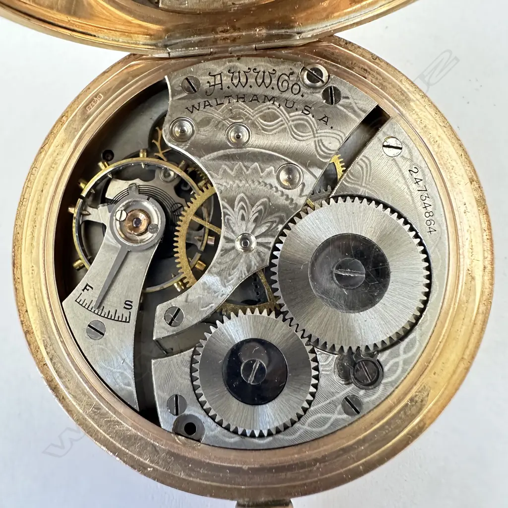 9ct gold open face pocket watch by American Waltham Watch Co., Waltham, USA, number 23734864, Image 1++