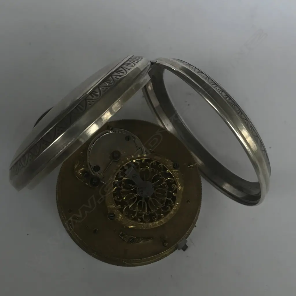 Continental silver pair cased pocket watch, with coloured horn to back of outer case Image 1++