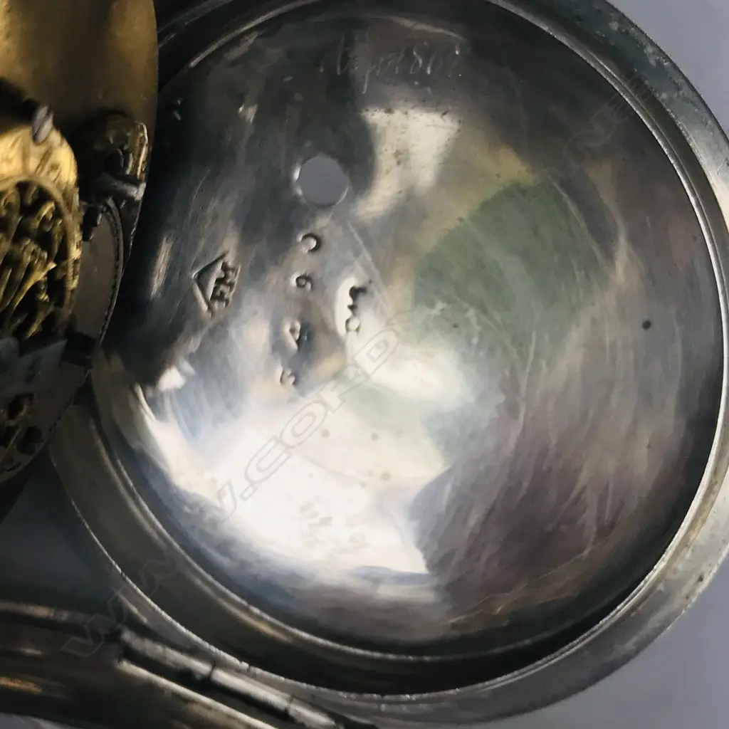 Continental silver pair cased pocket watch, with coloured horn to back of outer case Image 1++