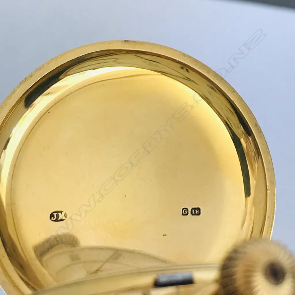 Victorian 18ct gold hunter pocket watch, by Edward F Ashley, 2 Green Terrace, Clerkenwell, number 05039, Image 1++