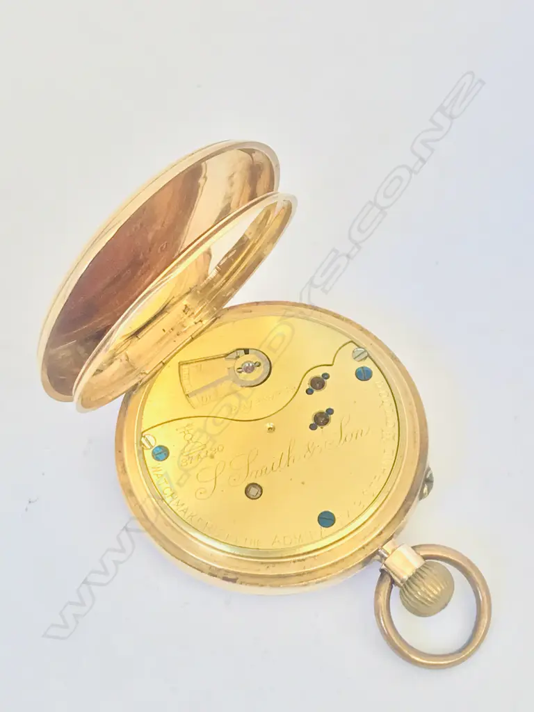An Edwardian 18ct gold hunter pocket watch by S. Smith London Image 1++