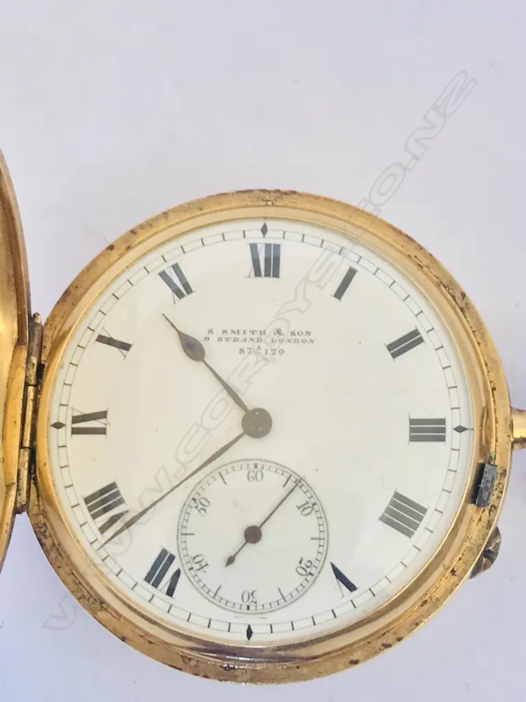 An Edwardian 18ct gold hunter pocket watch by S. Smith London Image 1++