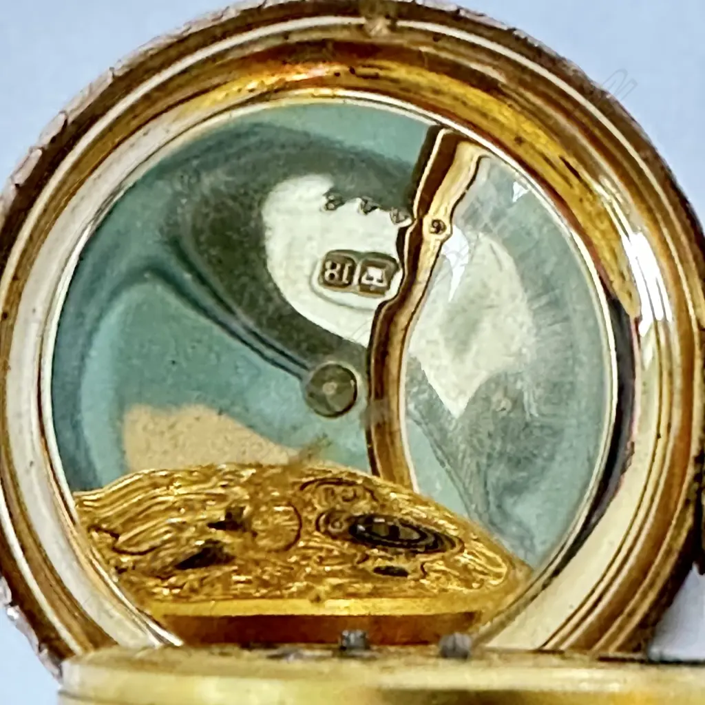 Armorial crested, 18ct gold, open face, transitional movement, pocket watch by Daniels Liverpool, number 6442 Image 1++