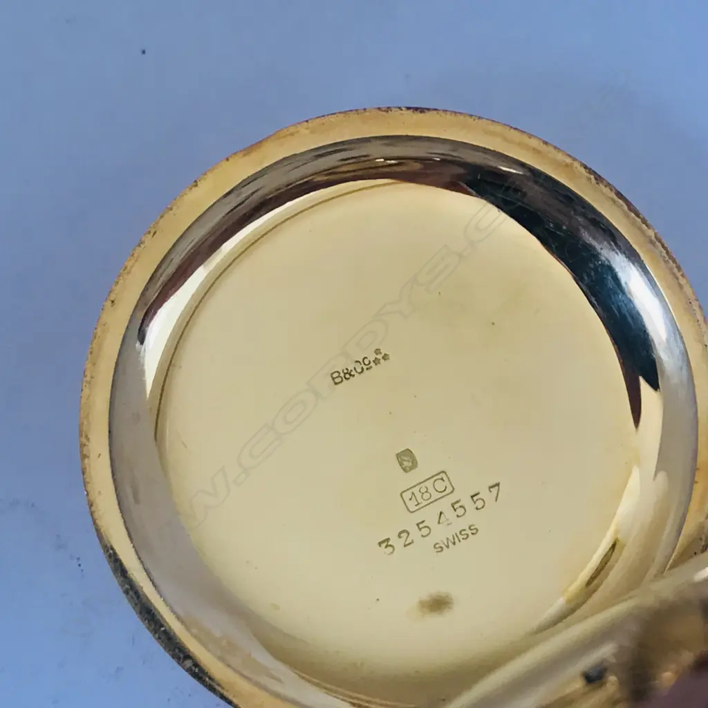 18ct gold hunter cased pocket watch signed 'Baume, Longines', Image 1++