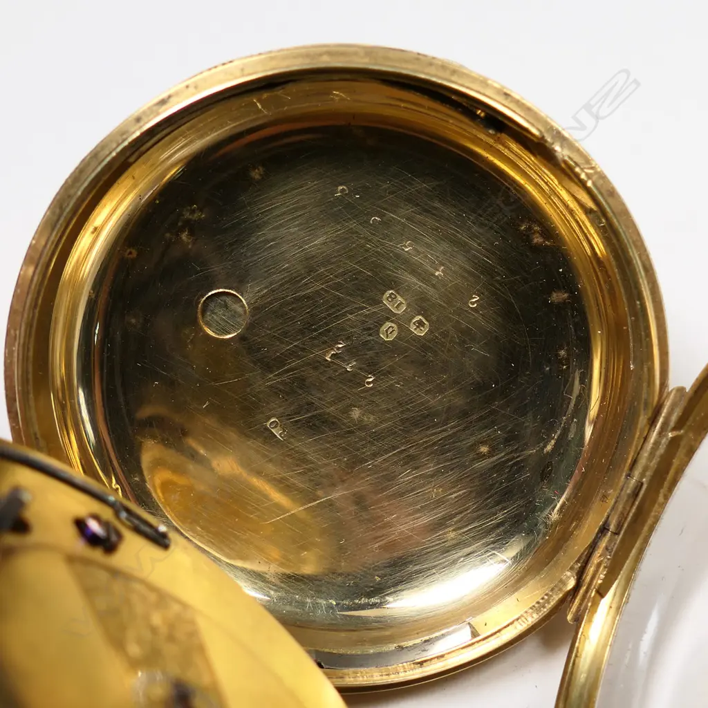 A 19thC decoratively engraved 18ct gold open face pocket watch, Image 1++