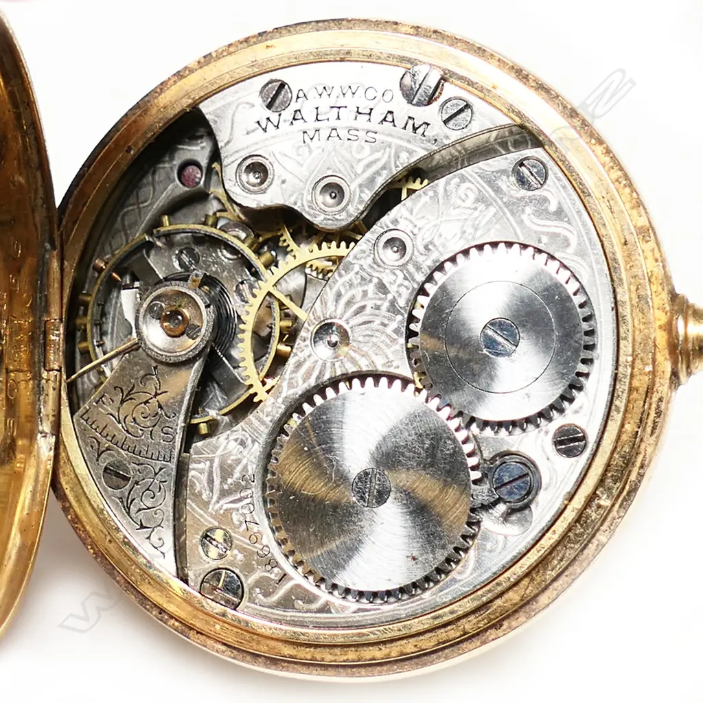 A 14ct gold ladies Waltham hunter pocket watch, Image 1++