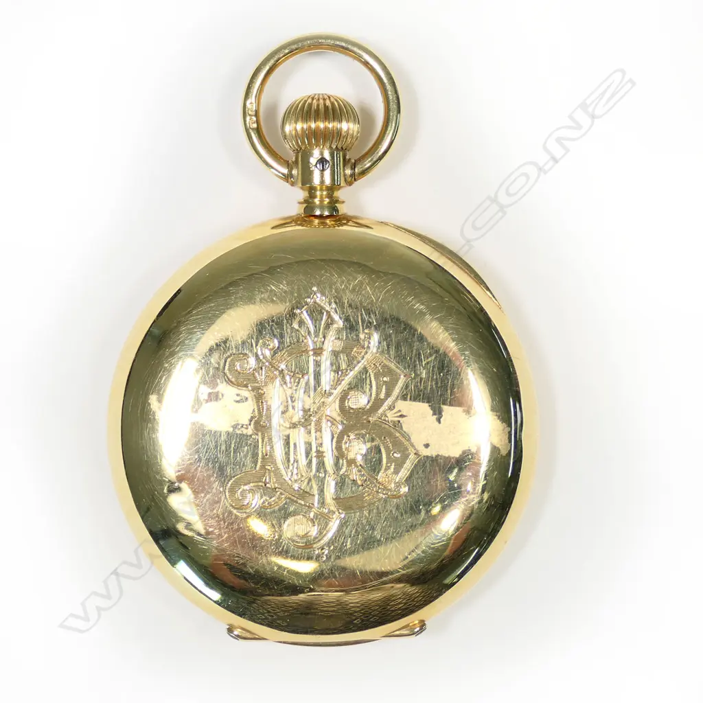 An 18ct gold Waltham half hunter mid-size pocket watch, Image 1++
