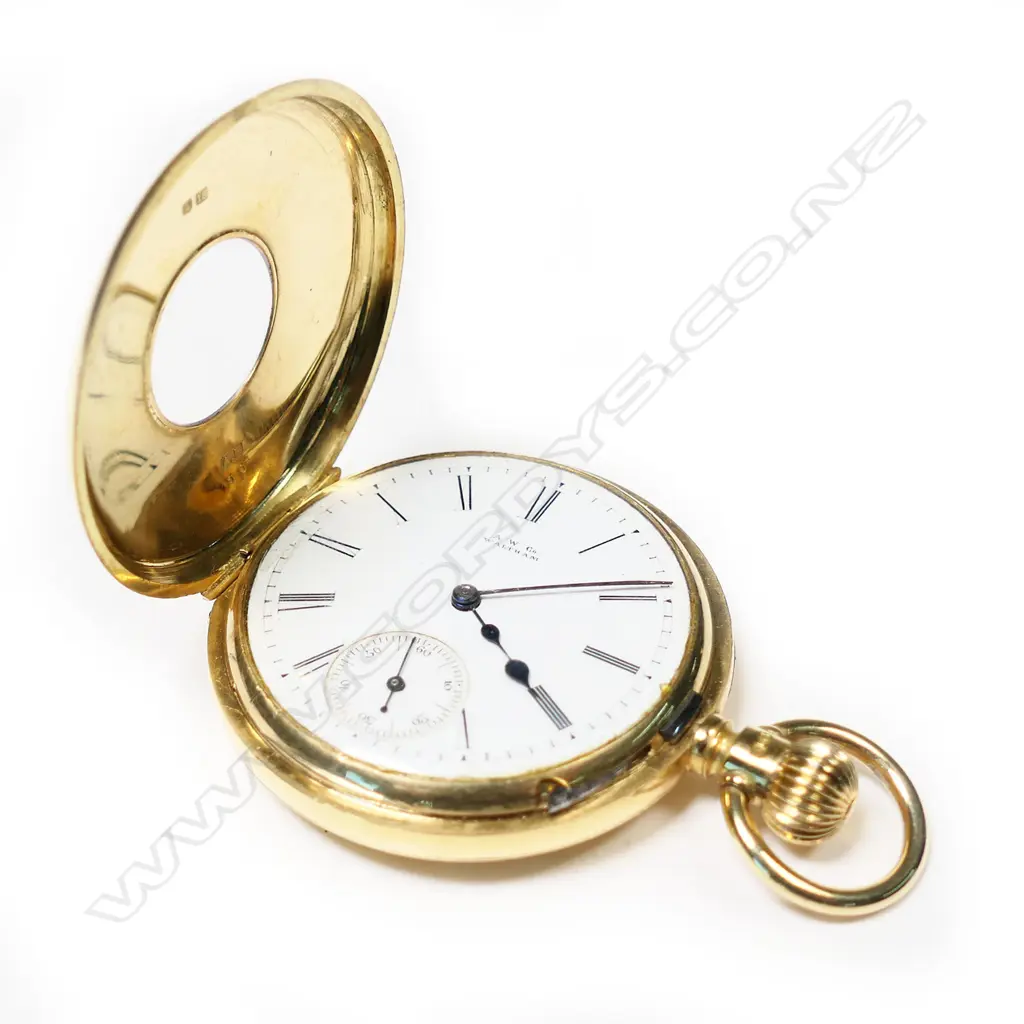 An 18ct gold Waltham half hunter mid-size pocket watch, Image 1++