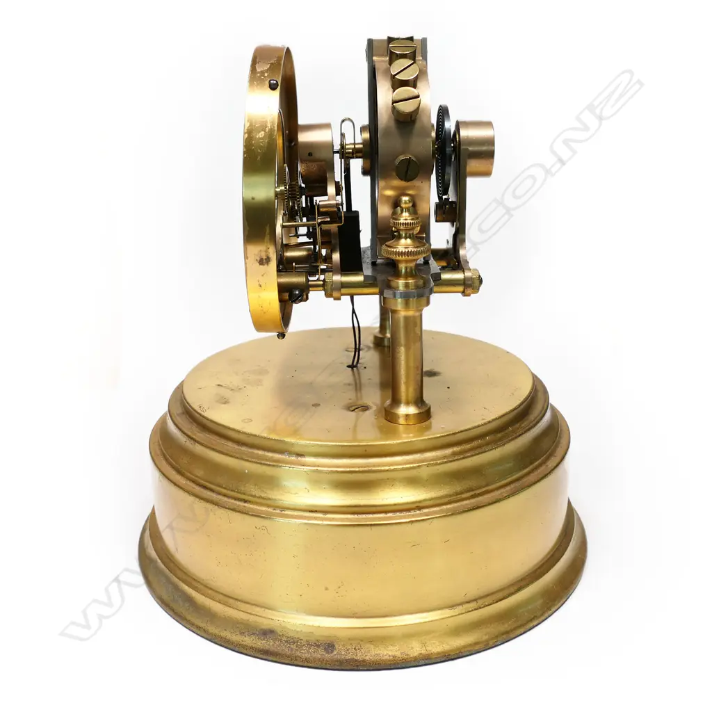 An early 20thC electromagnetic mantel timepiece by the Eureka Clock Co. Ltd, Image 1++