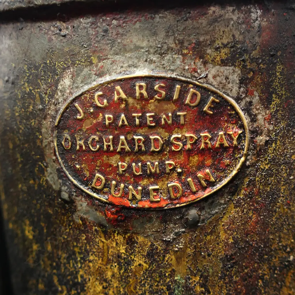 A vintage antique 'wheelbarrow' sprayer, Image 1++