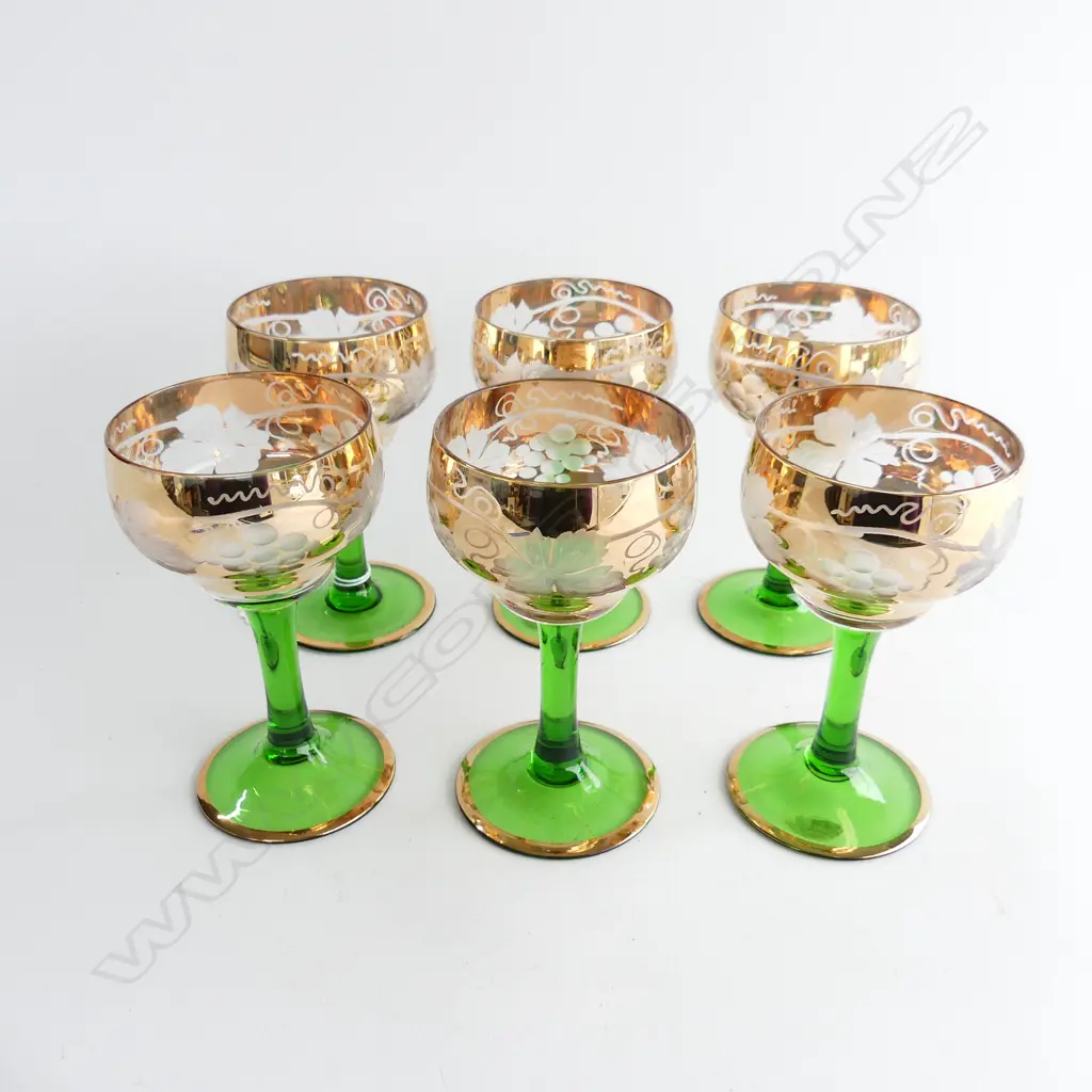Six medium Auslese wine glasses, Image 1++