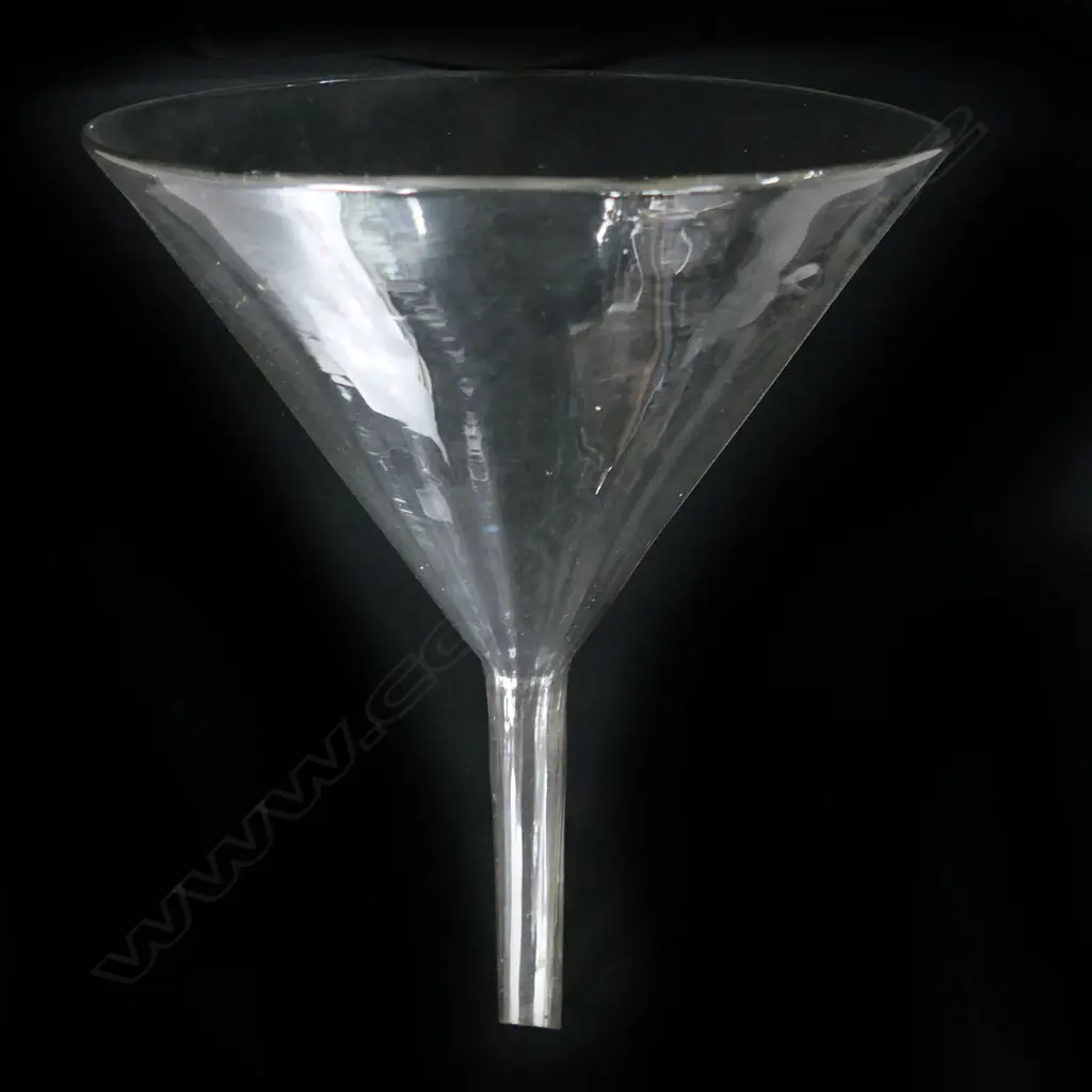 A large glass funnel, Image 1++