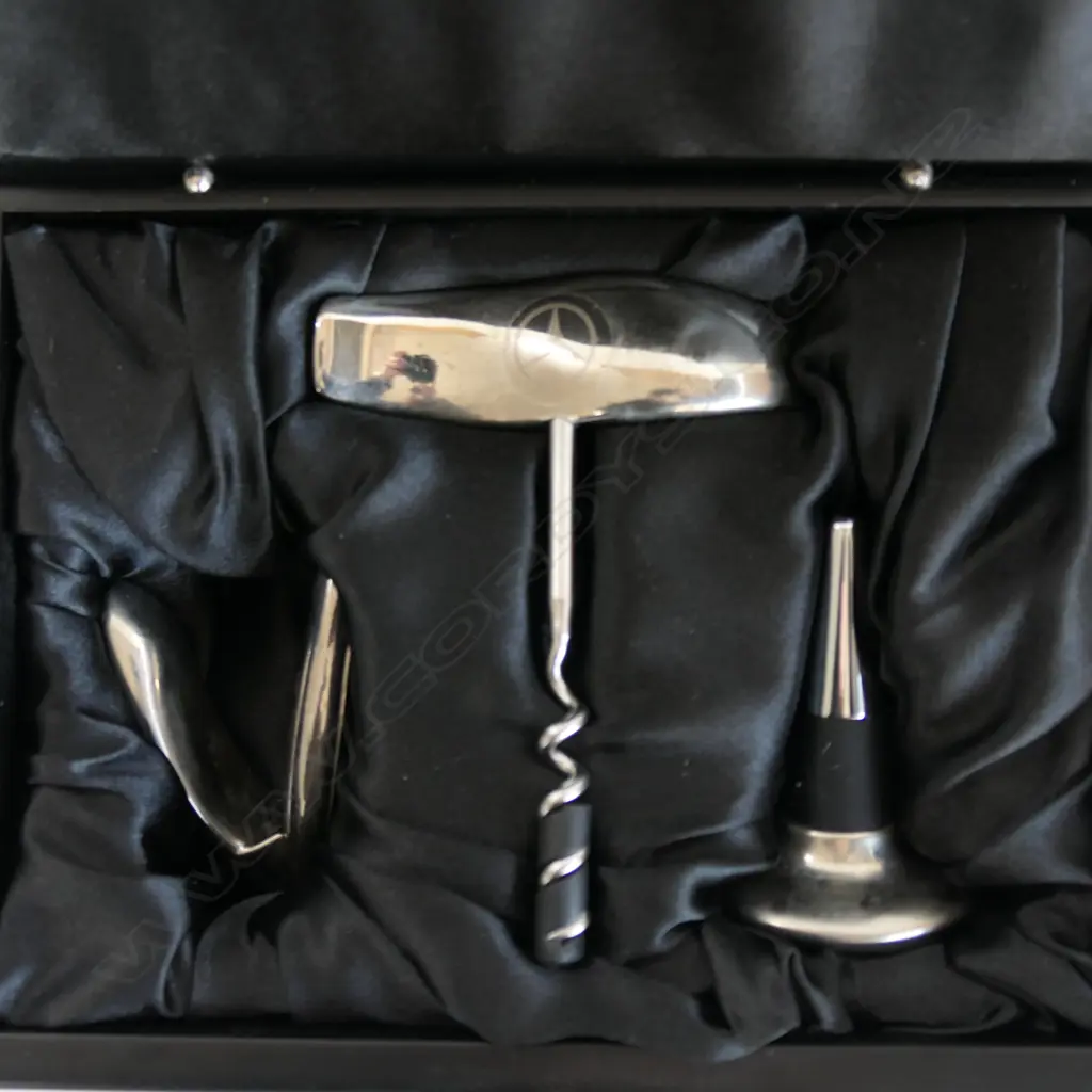 A Mercedes wine set, Image 1++