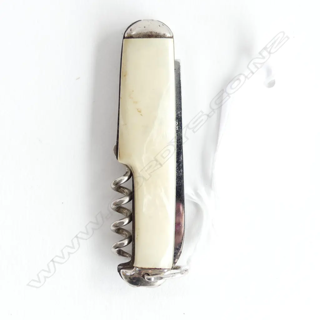 A  penknife with corkscrew, Image 1++