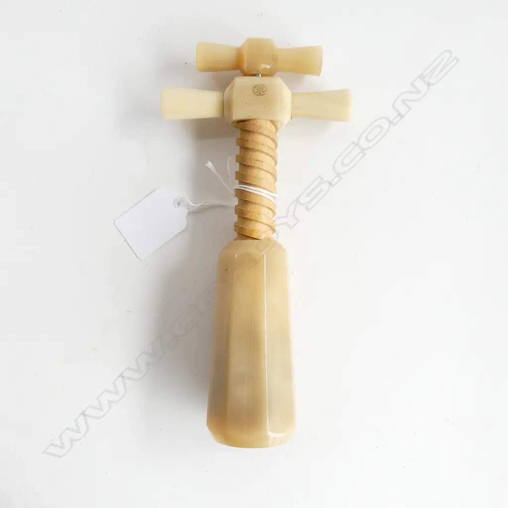 A barrel and wings corkscrew, Image 1++
