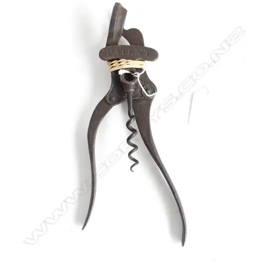 A  single lever Wolverson, corkscrew,