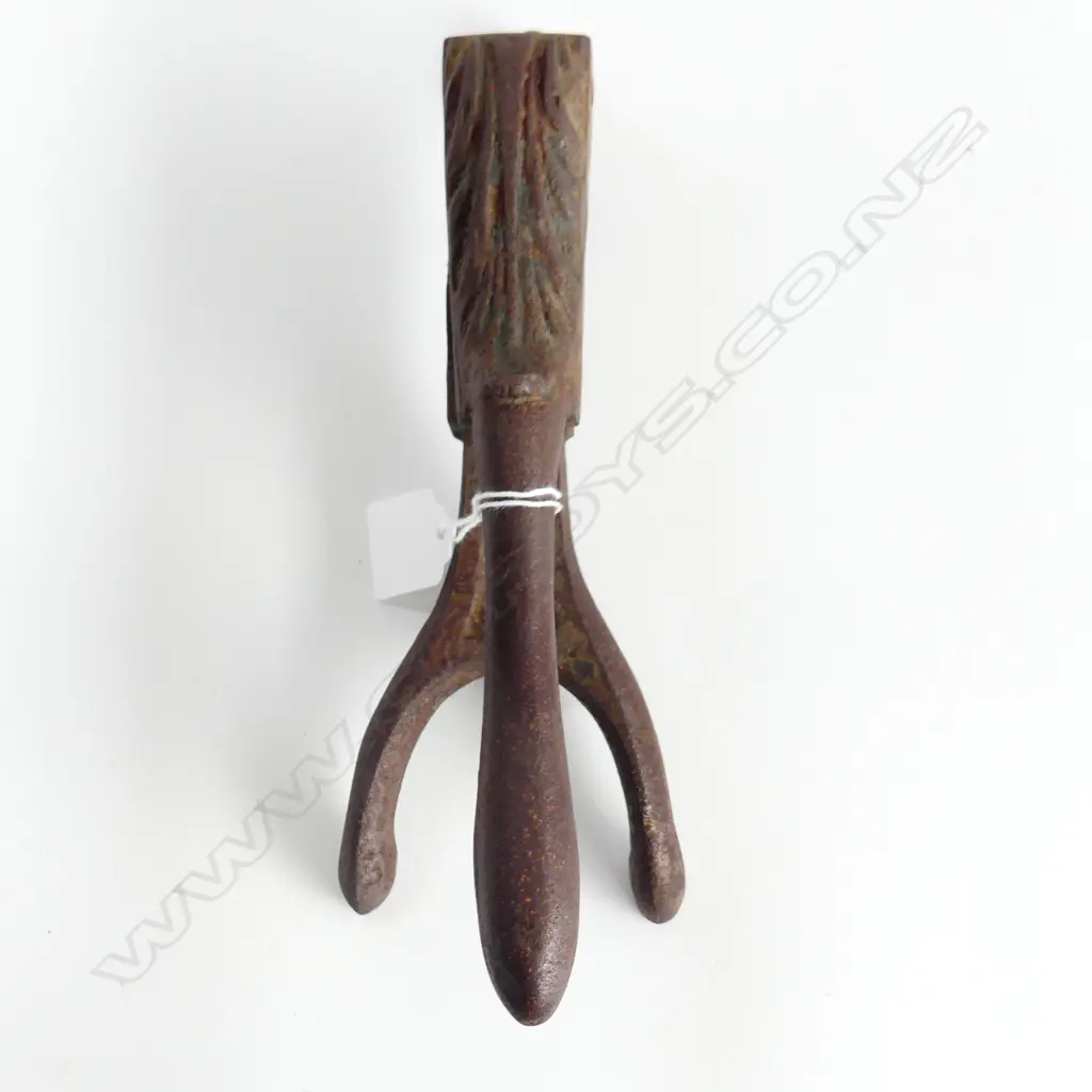 An apothecary cast iron cork press, Image 1++