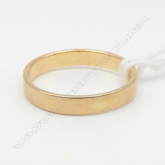 18ct GOLD PLAIN BAND RING 2.5gms SIZE O