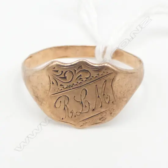 9ct  ROSE GOLD GENTS SIGNET RING, 2.95gm SIZE T
