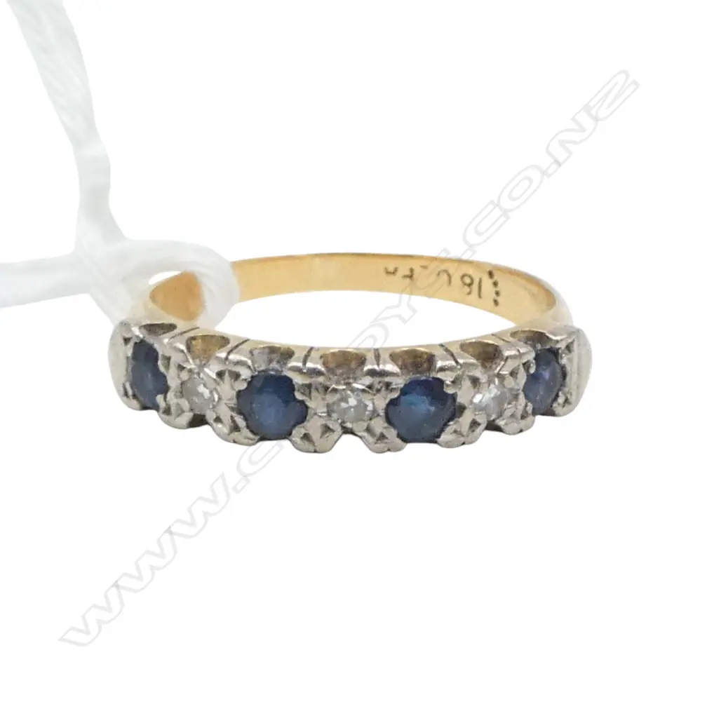 18ct GOLD & 4 SAPPHIRE & 3 DIAMOND BAND RING 2.7gms SIZE M Image 1++