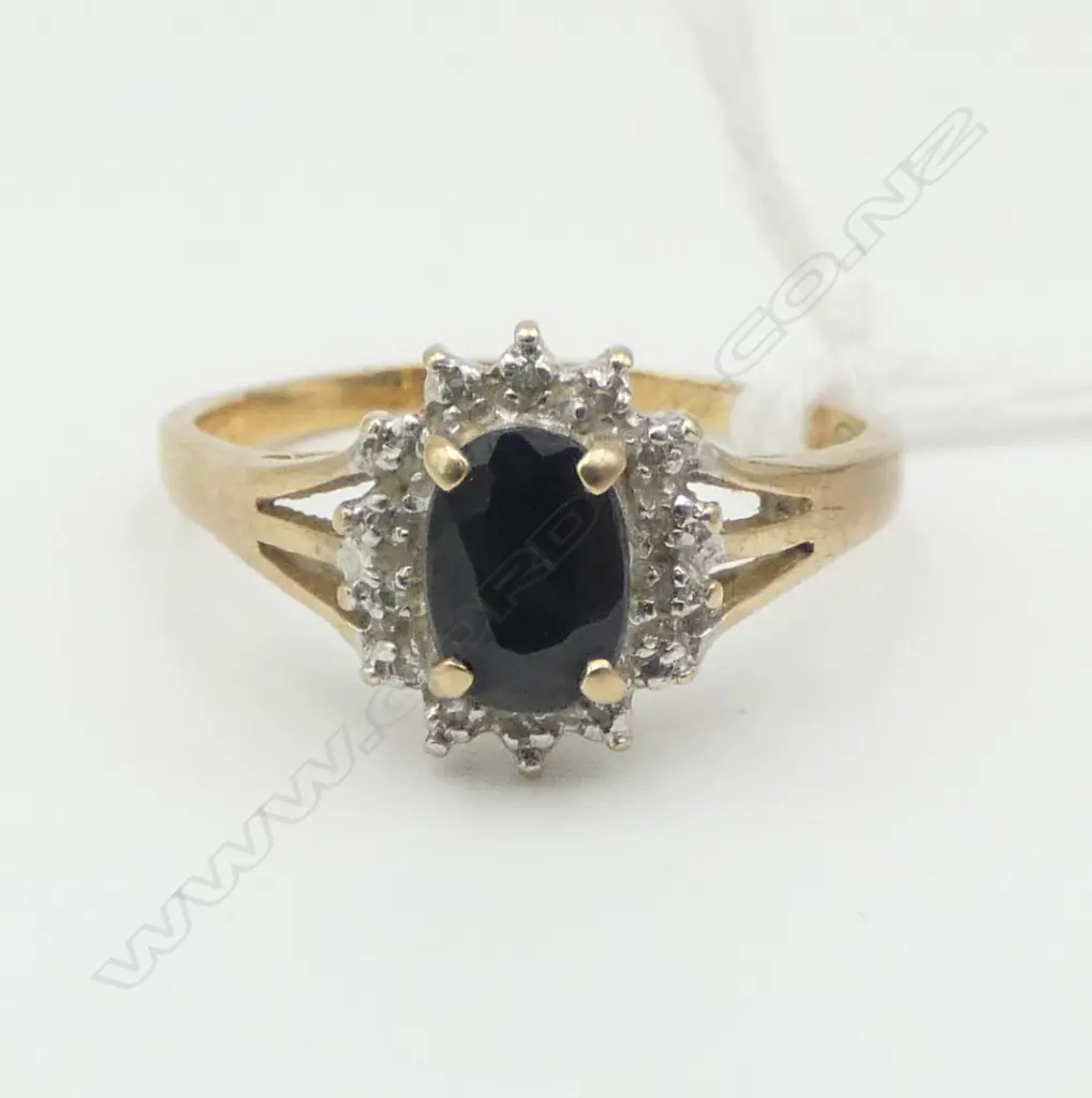9ct Y/GOLD SAPPHIRE & DIAMOND CLUSTER RING 2.5gms size T Image 1++
