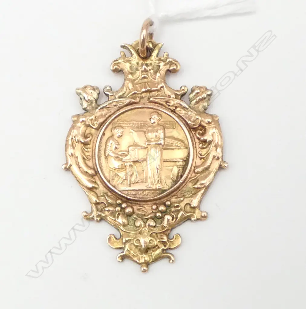 1925 9ct GOLD CLASSICAL MEDALLION SINGING PRIZE Miss Emily Gardner' 17.65gmsE '1st Prize Soprano Image 1++