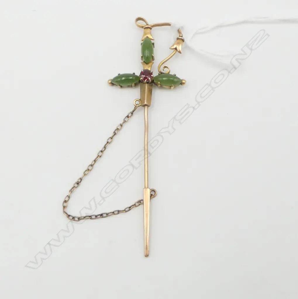 EDWARDIAN 9ct GOLD POUNAMU & GARNET SWORD BROOCH L.80mm 3.8gms Image 1++