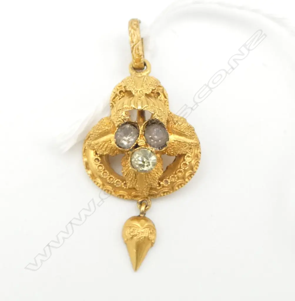 VICTORIAN 15ct GOLD PENDANT w acorn drop + 3 faux diamonds 1.93gms Image 1++